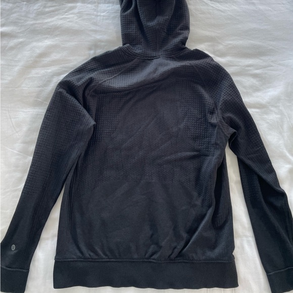 Mens Lululemon Sweater - Picture 2 of 4